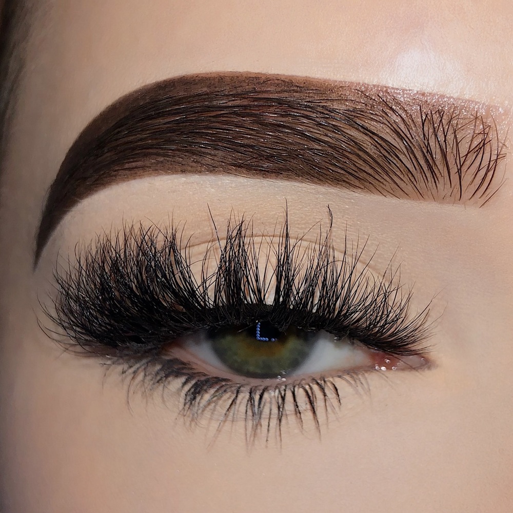 “Doll” Lashes
